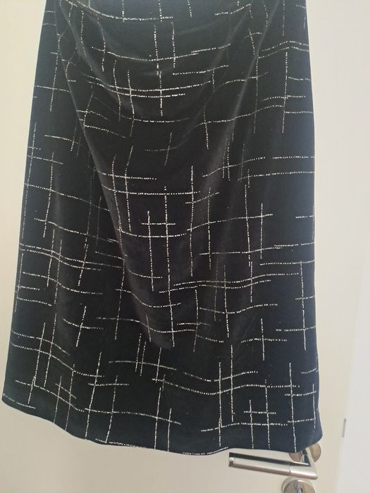 Costume  dama cu fusta ,  foarte elegantente