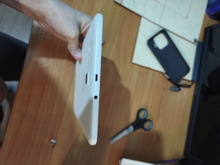 Планшет Samsung Galaxy Tab E 9.6