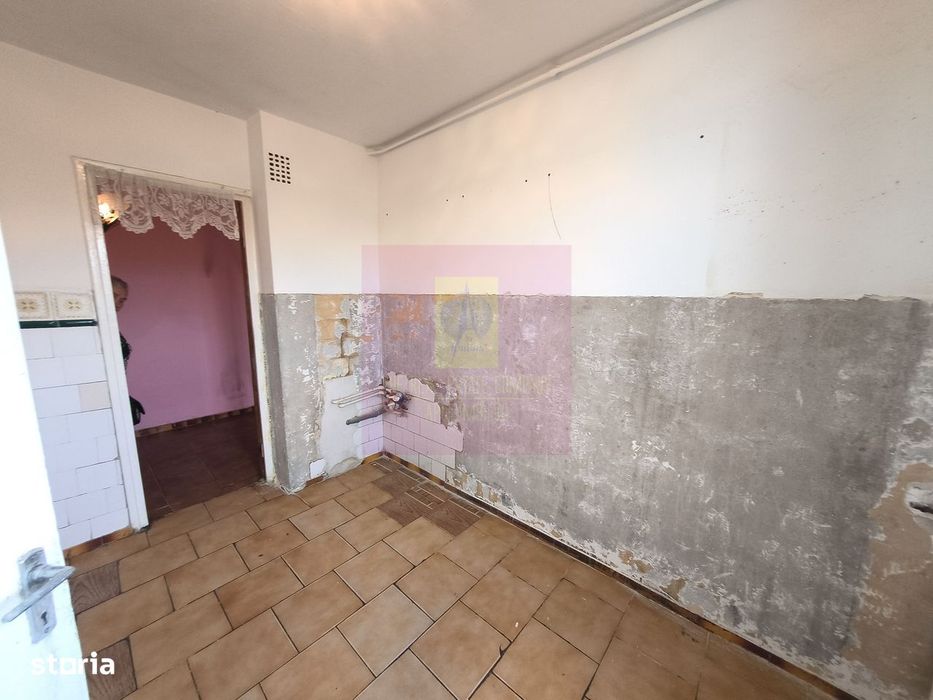 Drumul Taberei - Valea Ialomiței,  Apartament 3 camere în Bloc P+4