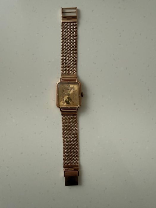 Продам золотые часы!!!