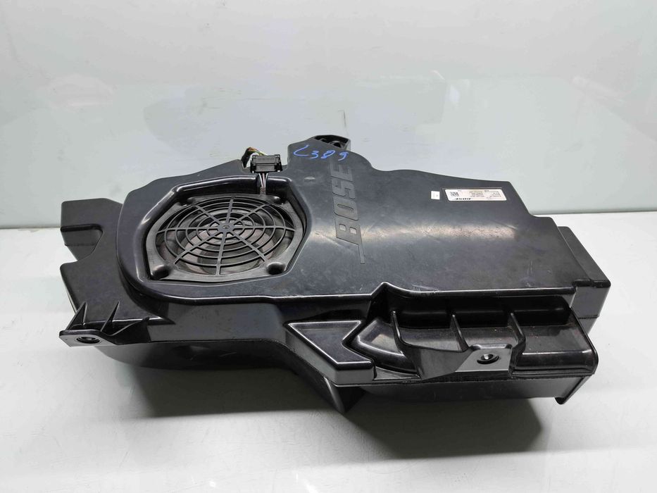 subwoofer audi a3 8p - Piese auto de vânzare | OLX.ro