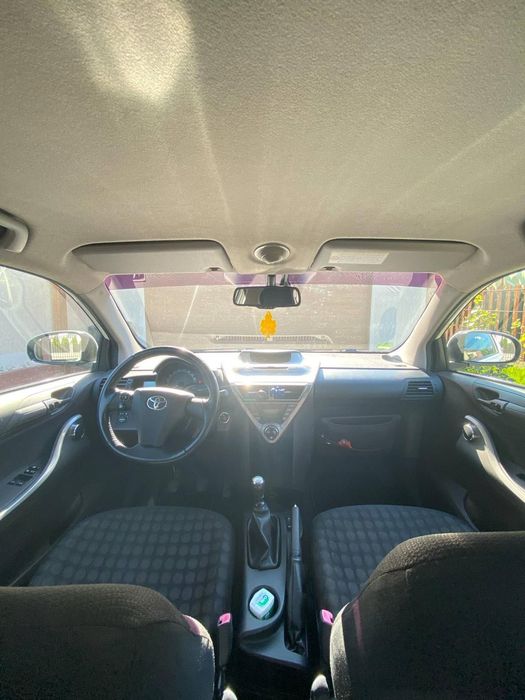Vând Toyota IQ 2009
