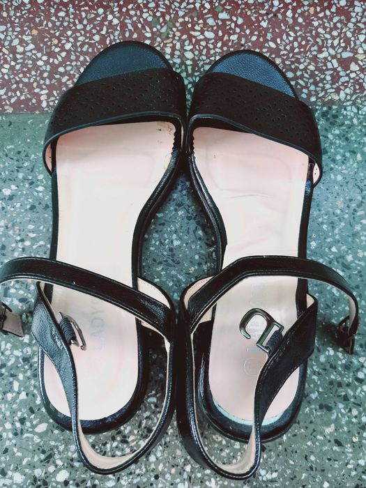 Дамски  черни сандали 10 лева