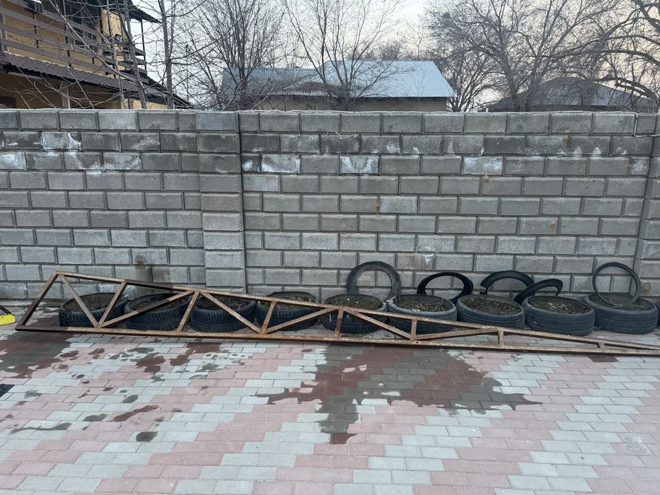 Продам металическую ферму