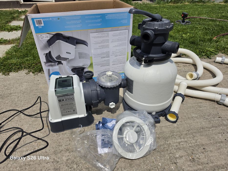 Vând Pompă piscina Intex SX2100 Krystal Clear + aspirator Bestway Flowclear