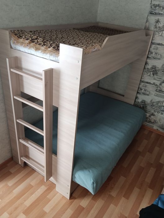 Продам 2х ярустную кровать