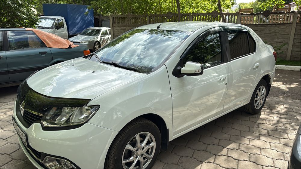 Продам автомобиль Рено Логан