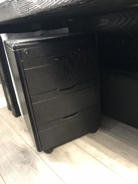 Стол из чистого дерева