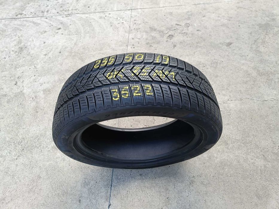 O anvelopa de iarna 235 50 19 pirelli scorpion winter 7,5 mm dot 3522