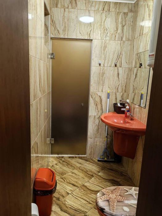 Дава се под наем Магазин в Бургас, Център - 90 кв.м за 1428 € - Снимка #4