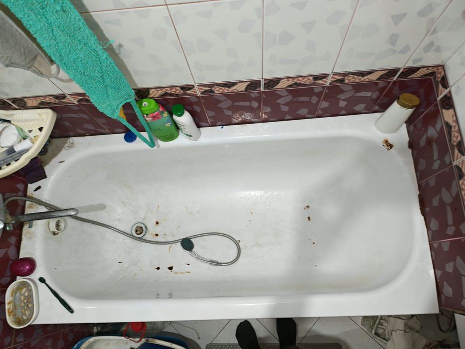 Ванна б/у все хорошо просто пятна