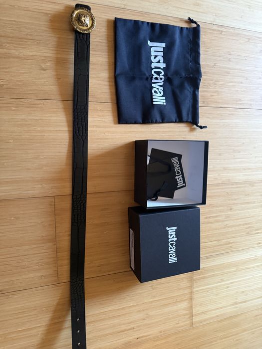 Продавам колан Just Cavali