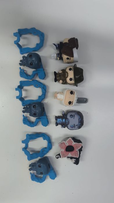 Фигурки из Kinder Stranger things Очень странные дела