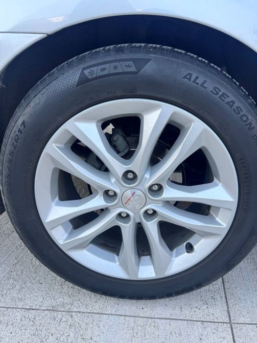 Srochna !!!Hyundai sonata juda yahshi xolatda 2010yil probeg80000