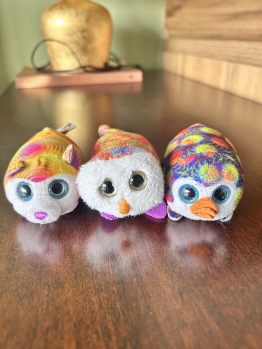 Корзина с мягкими игрушками