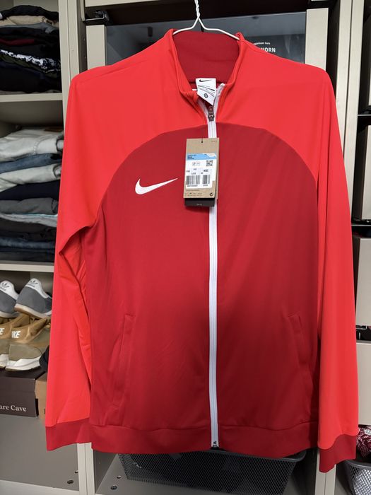 НОВ суичър Nike Dri-Fit размер M