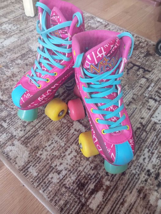 Продавам запазени кънки