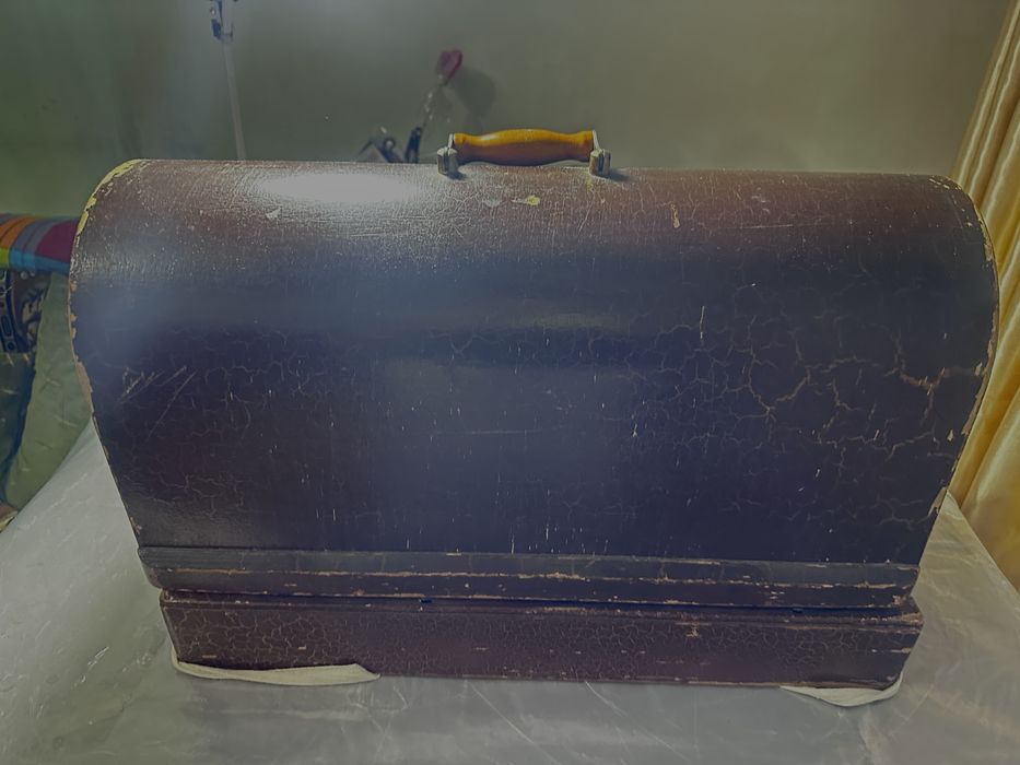 Продам швейную машинку