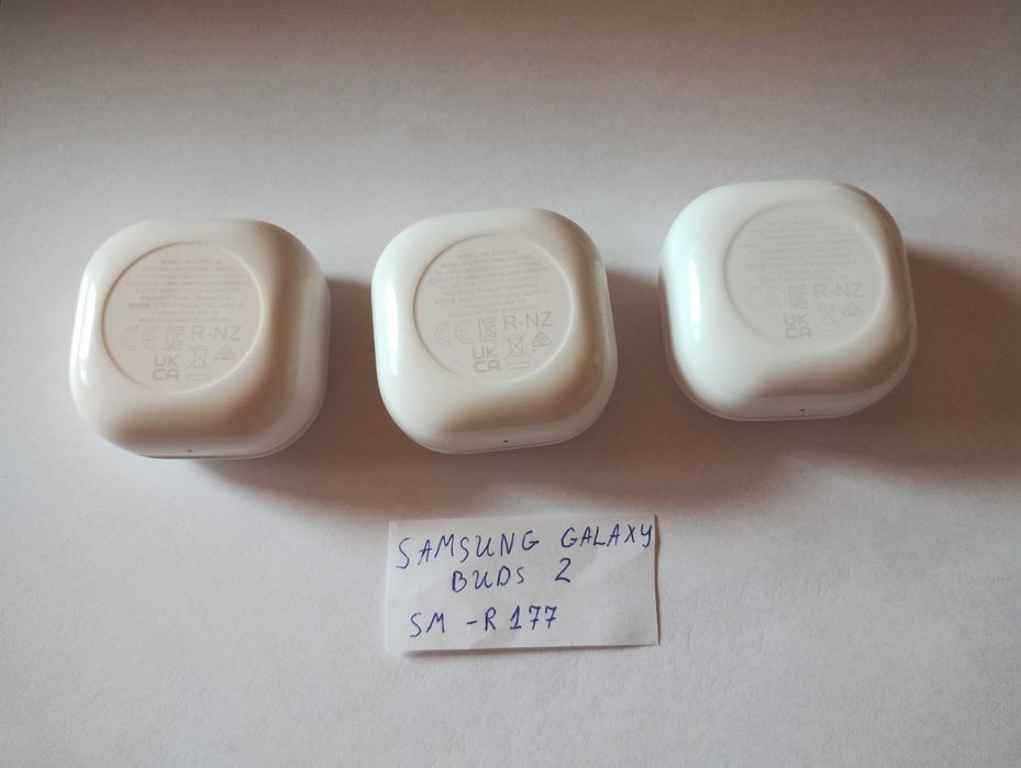 Samsung Galaxy Buds 2 SM-R177  само зарядна кутия без слушалки