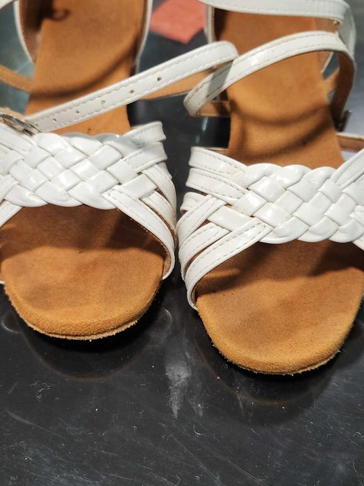 Обувки за танци бели-балеринки номер 30