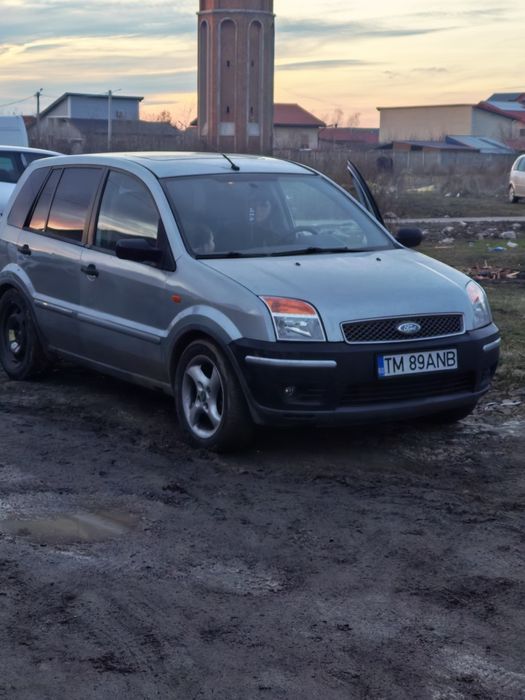 Vând auto.  Ford fusion +