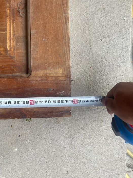 Входные двери деревянные