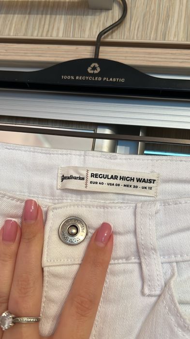 Blugi albi Stradivarius masura 40