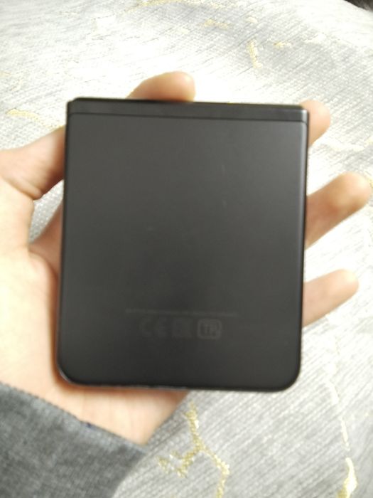 Продам или Обмен Samsung z flip 3 256