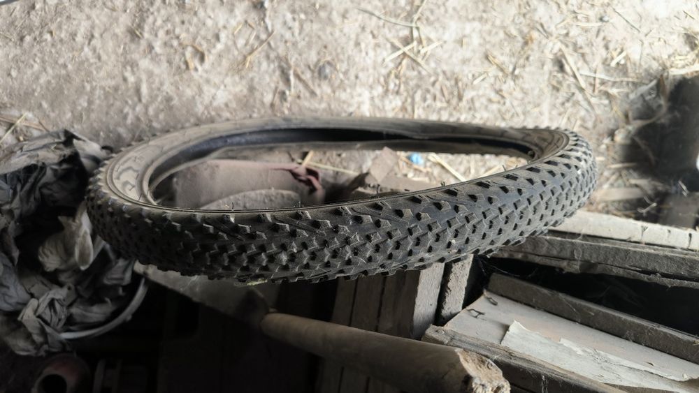 Срочно продам покрышки 20,24,26