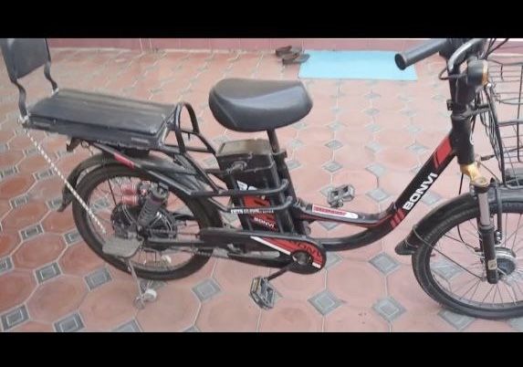 Veloskuter sotiladi