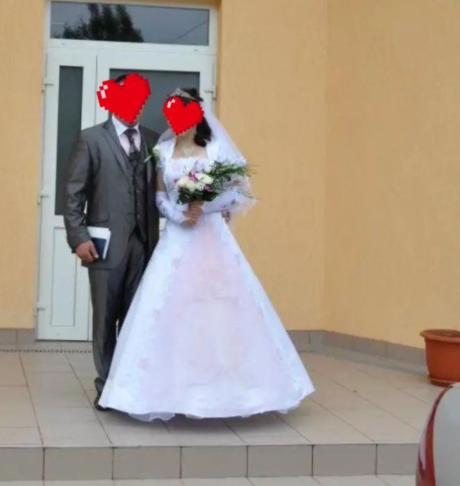 Rochie de mireasă superbă purtată o dată