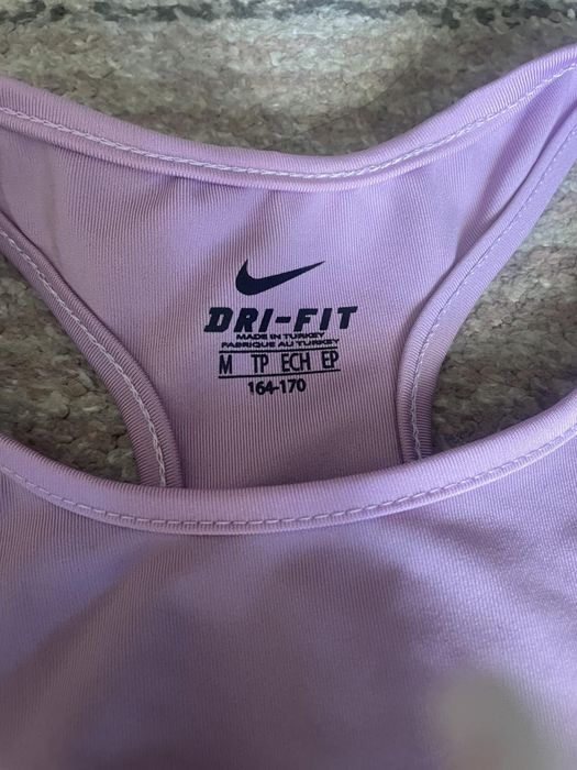 Nike pro комплект за момиче