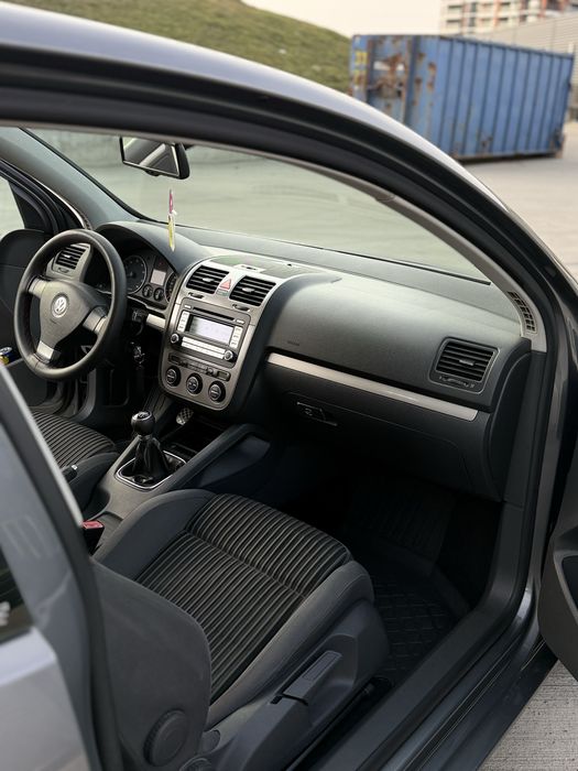 Volkswagen Golf 5 1.4 TSI 140 CP