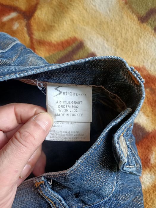 Продам мужские джинсы