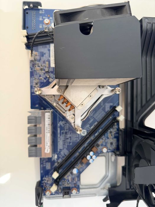 Modul procesor secundar HP Z640 — 2nd CPU Riser + Heatsink + Xeon E5-2620 v3
