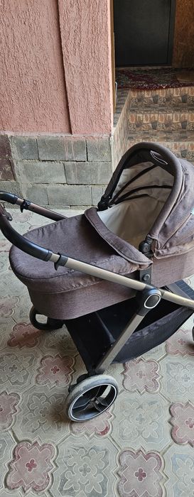 Коляска детская с прогулочным блоком и люлькой