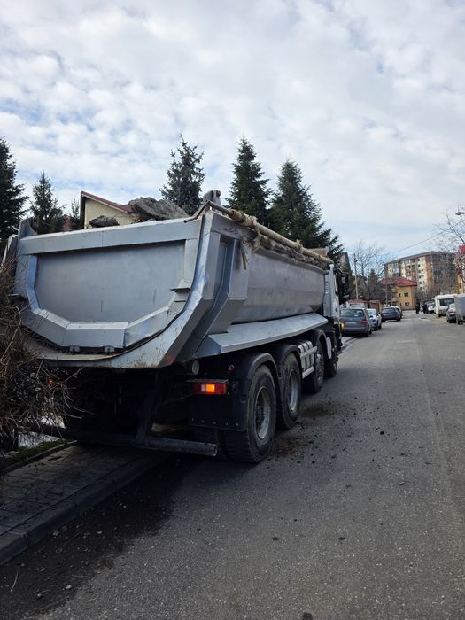 Autobasculanta Volvo 8x4