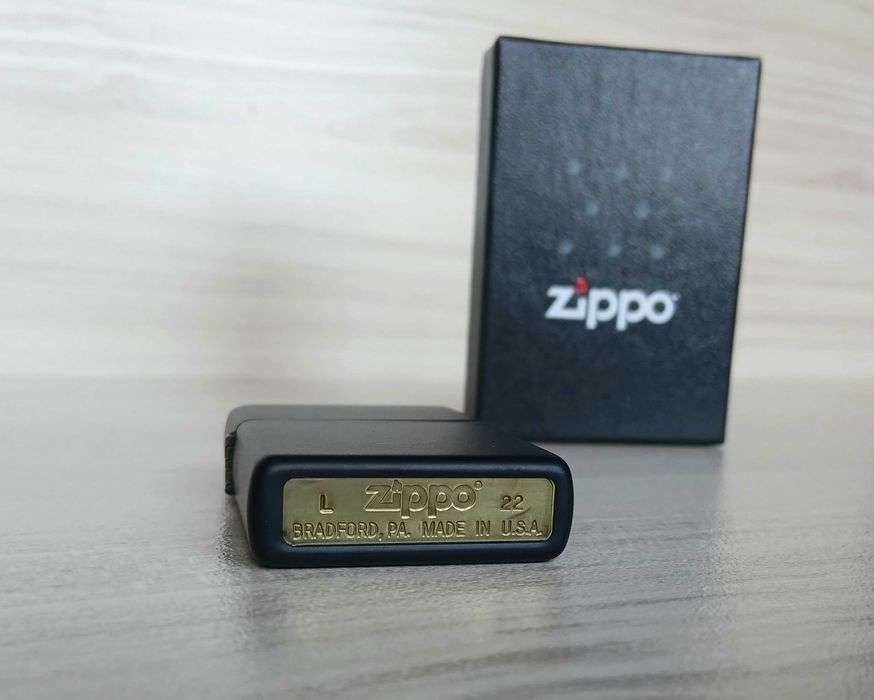 Нова Zippo запалка + подарък гориво