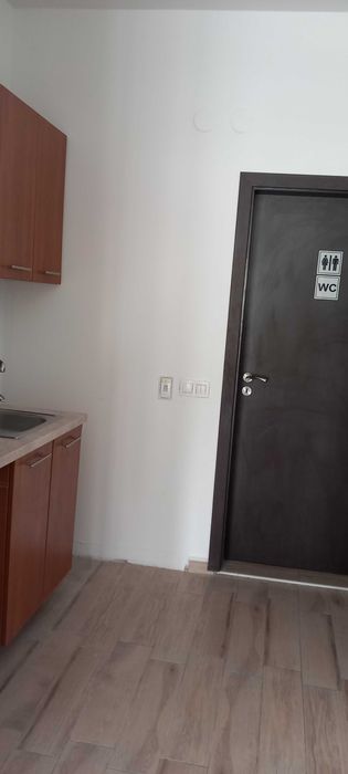 Дава се под наем Магазин в София, Зона Б-18 - 130 кв.м за 1250 € - Снимка #4