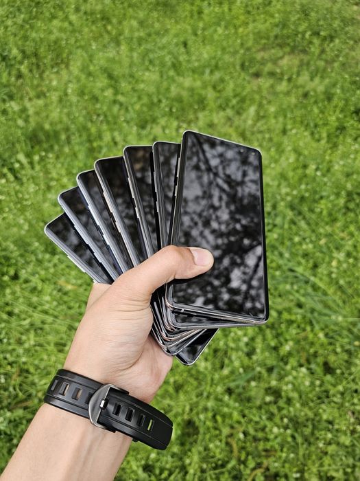 Samsung Galaxy S10 + 5G. Joyi 256 GB. Imeka o'tkan 100%