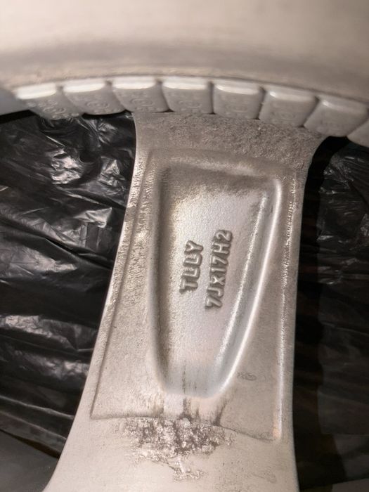 Алуминиеви джанти 17 цола с летни гуми 225/65