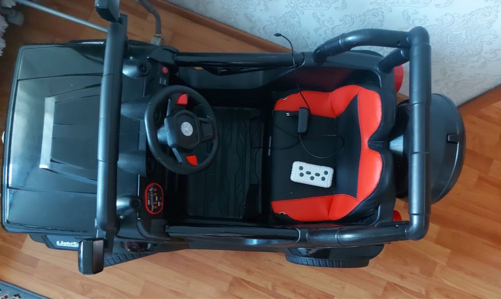 Электромашина с пультом управлений детский