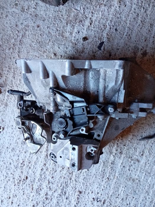 Cutie de viteze Peugeot 2008 1.6 diesel an 2016 6+1