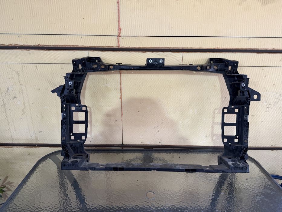 Trager suport radiatoare Audi Q8