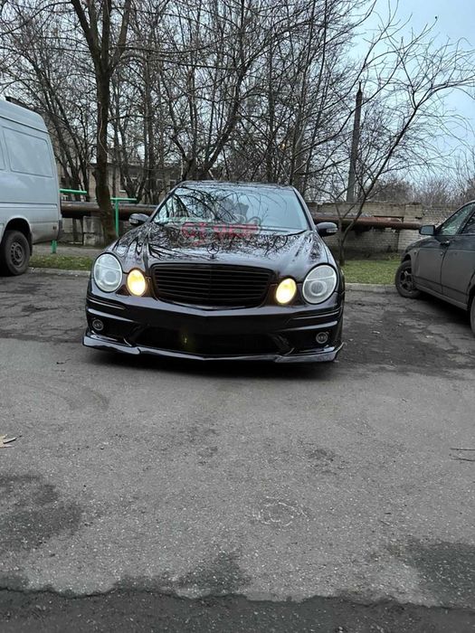 Продам бампер Mercedes W211 AMG 6.3 рестайлинг