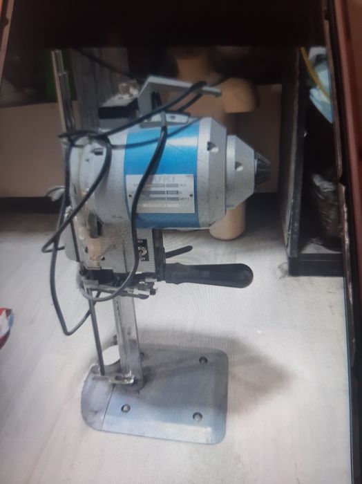 Ассалому алейкум бичув аппарати сотилади