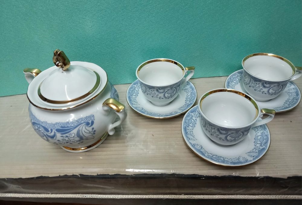 Сервиз за чай / кафе с 15 части, Български порцелан от ИЗИДА