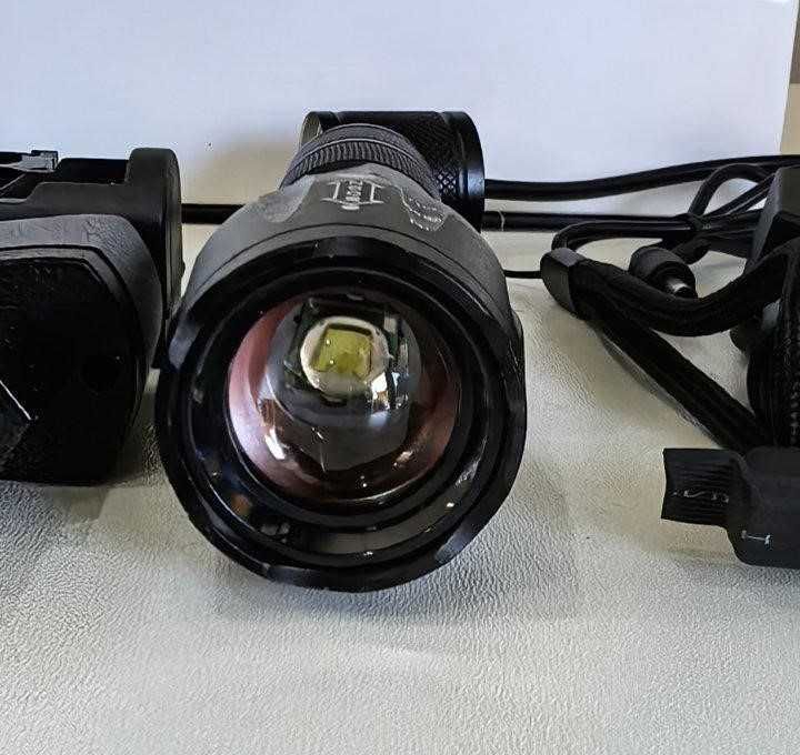 ПРОМОЦИЯ!!! Мощен LED ФЕНЕР със Стойка, Изнесен Спусък и Две Зарядни.