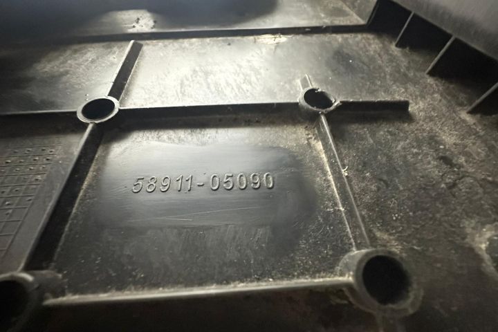 Cotiera 5891105090 Toyota Avensis a 3-a generatie T27 (facelift)