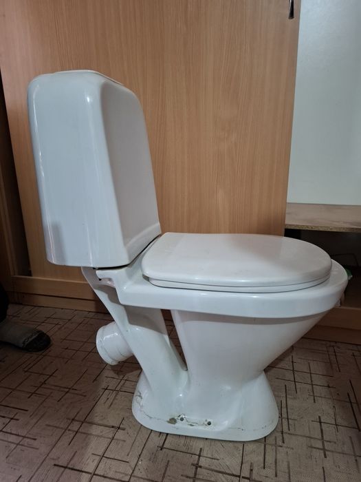 Продам унитаз б/у